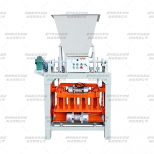4-35B型 帶料斗制磚機